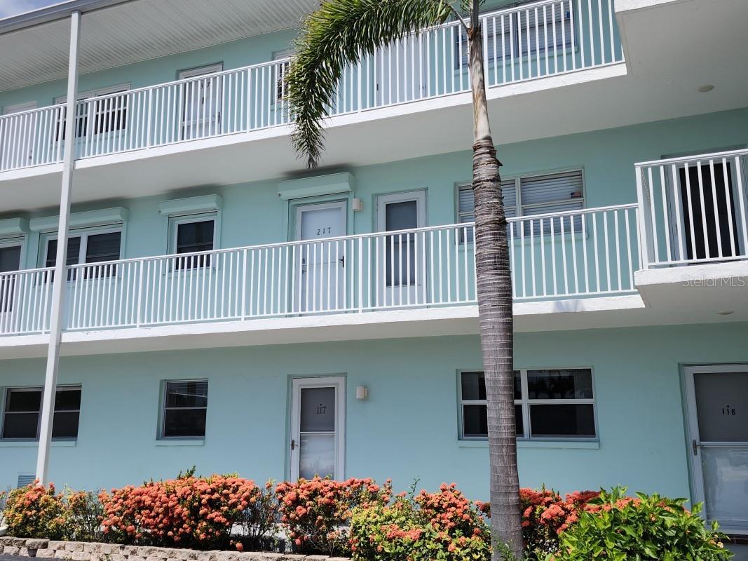 1819 Shore Drive S #217 South Pasadena FL 33707 A4688858 image1