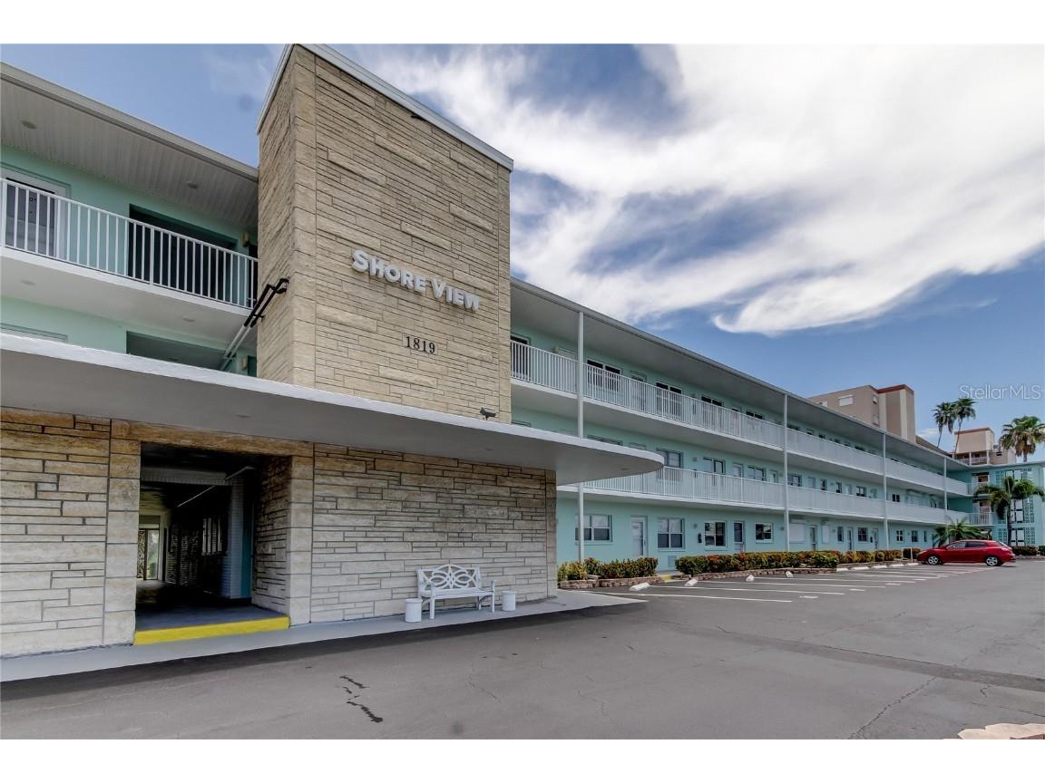 1819 Shore Drive S #305 South Pasadena FL 33707 - BOCA CIEGA BAY U8153178 image1