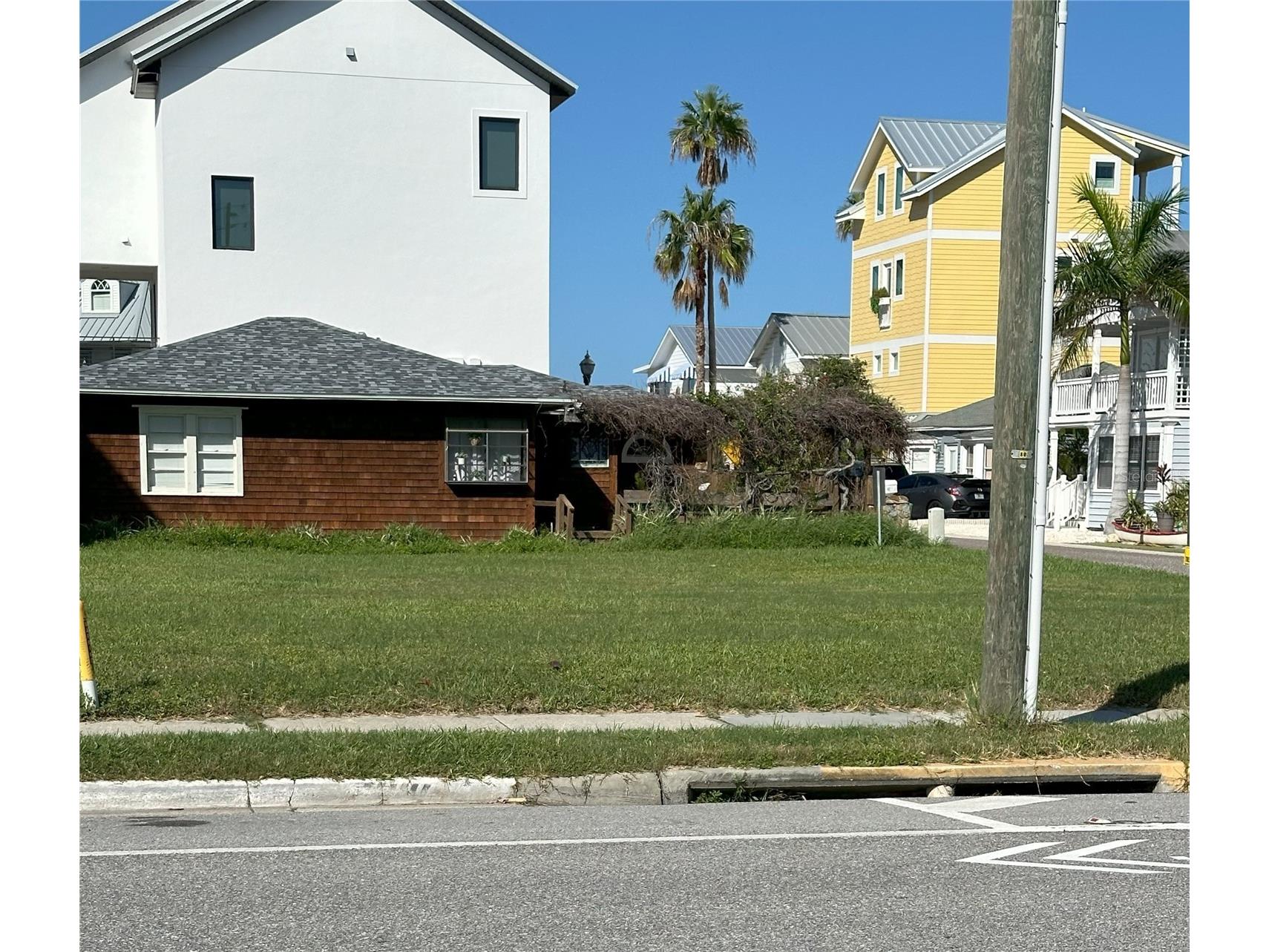 181st Ave W Redington Shores FL 33708 TB8528352 image1