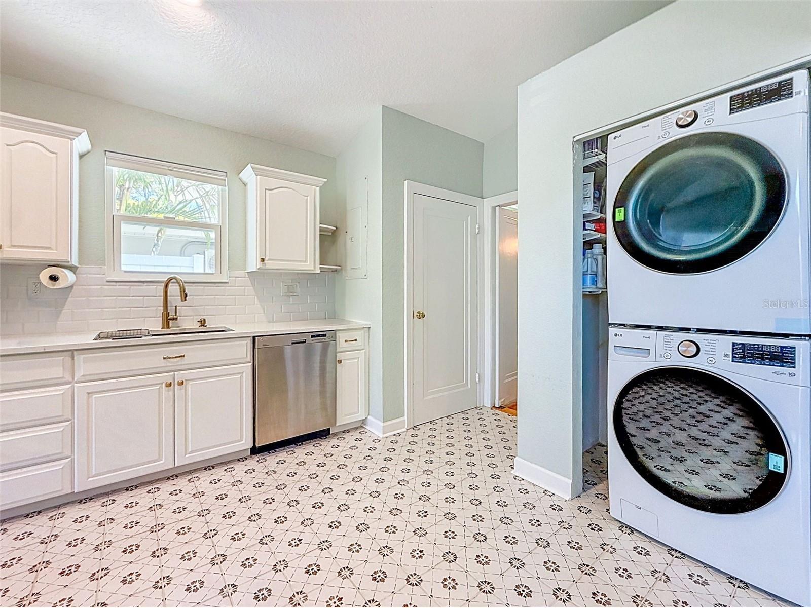 182 29th Avenue N Saint Petersburg FL 33704 TB8522082 image41