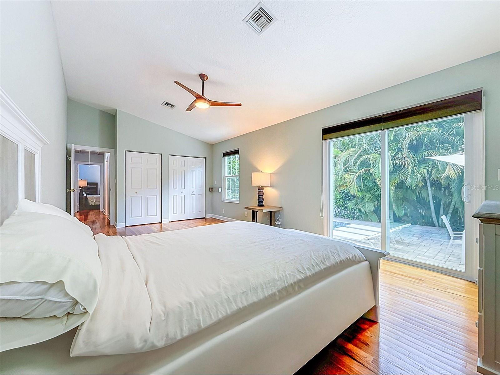 182 29th Avenue N Saint Petersburg FL 33704 TB8522082 image54