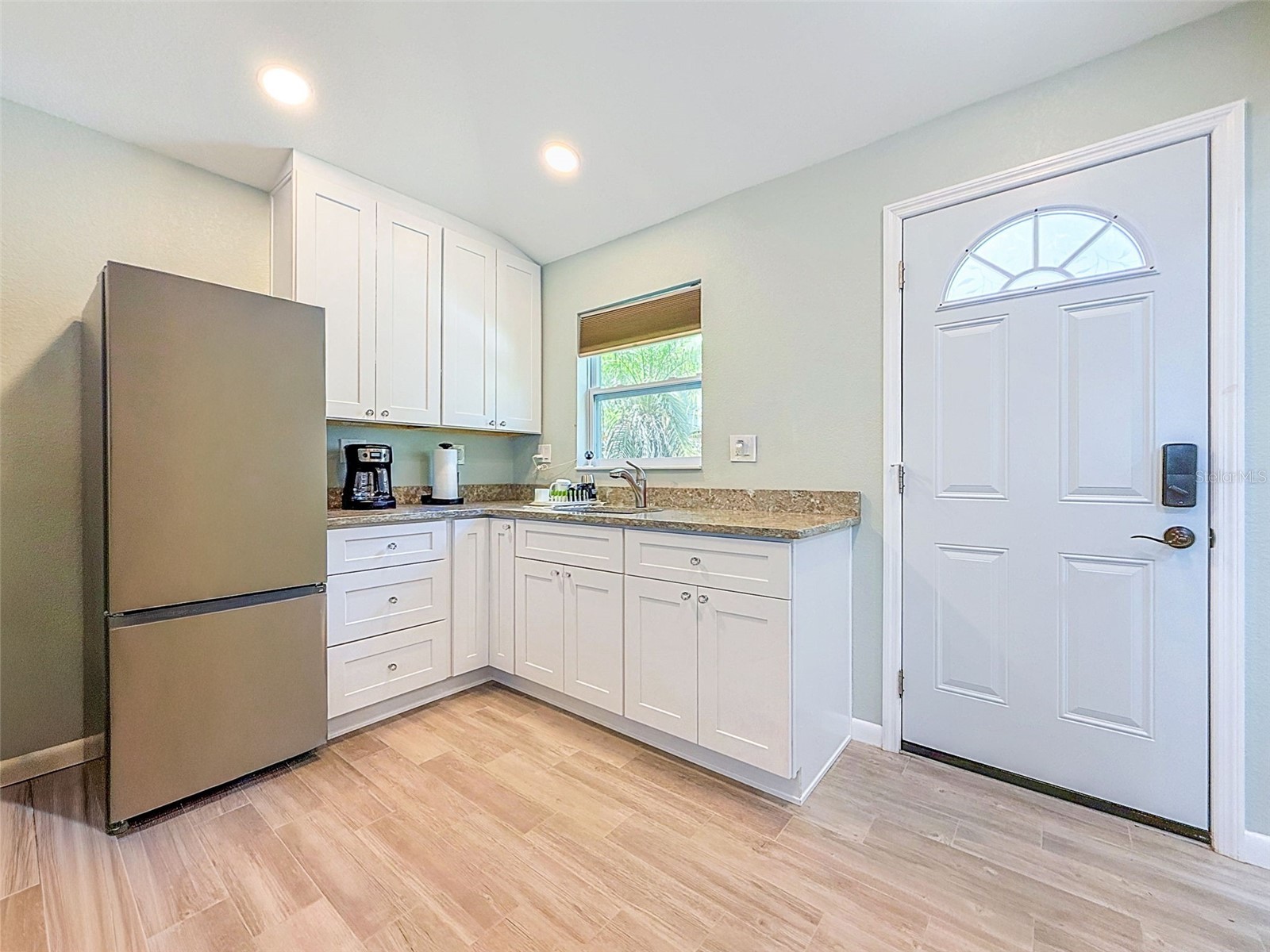 182 29th Avenue N Saint Petersburg FL 33704 TB8522082 image83
