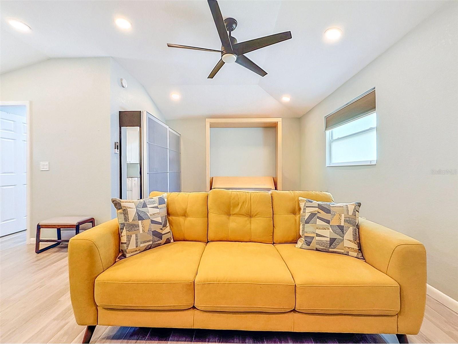 182 29th Avenue N Saint Petersburg FL 33704 TB8522082 image90