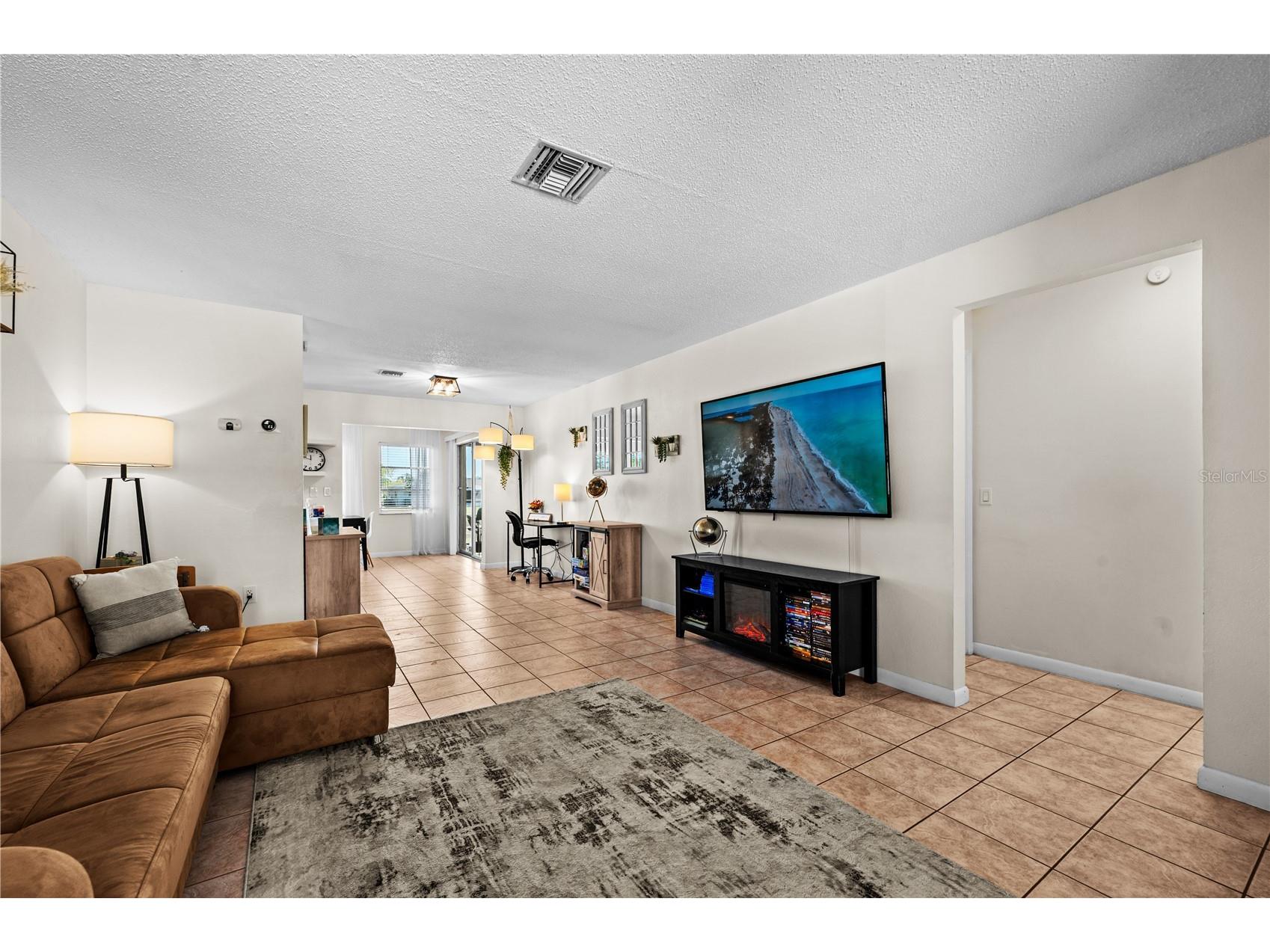182 Boundary Boulevard #B Rotonda West FL 33947 C7525347 image6