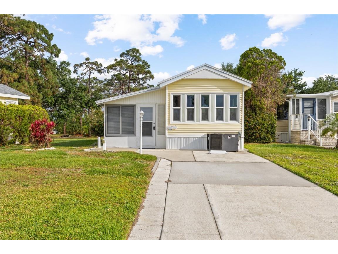 182 Crown Point Drive Nokomis FL 34275 A4647919 image1