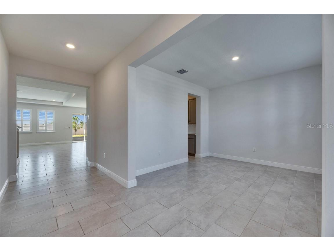 182 Mangrove Manor Drive Apollo Beach FL 33572 TB8462275 image5