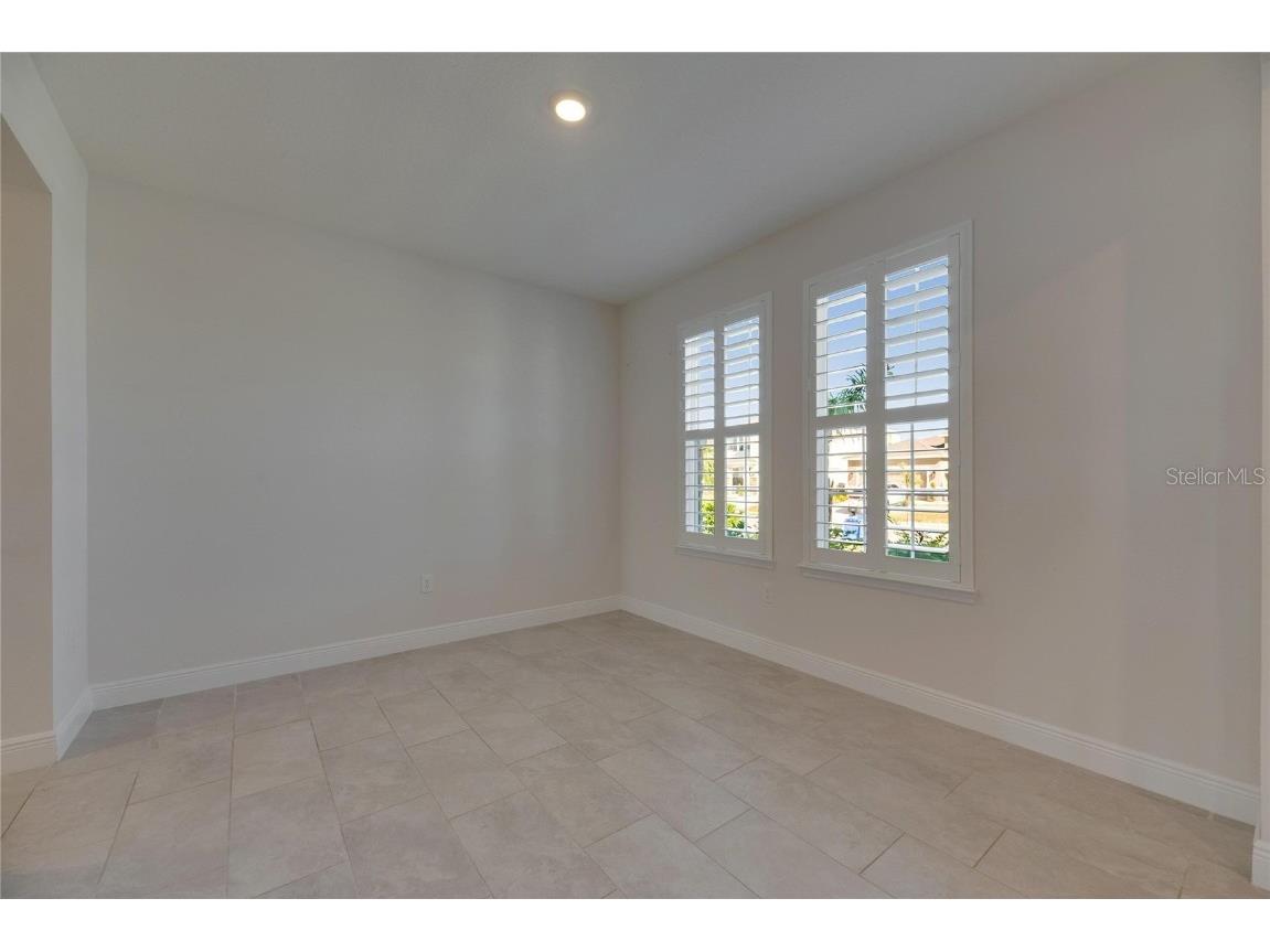 182 Mangrove Manor Drive Apollo Beach FL 33572 TB8462275 image6