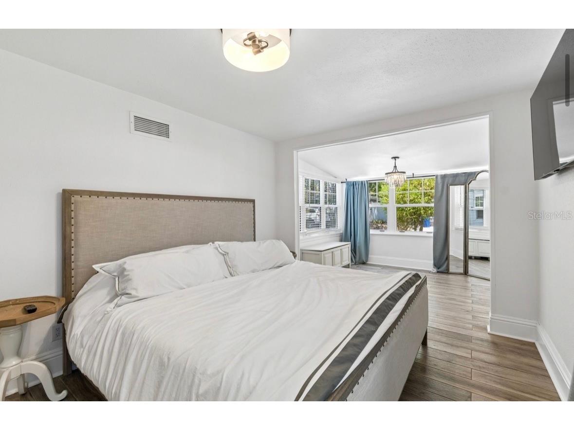 1820 1st Street N Saint Petersburg FL 33704 TB8503355 image32