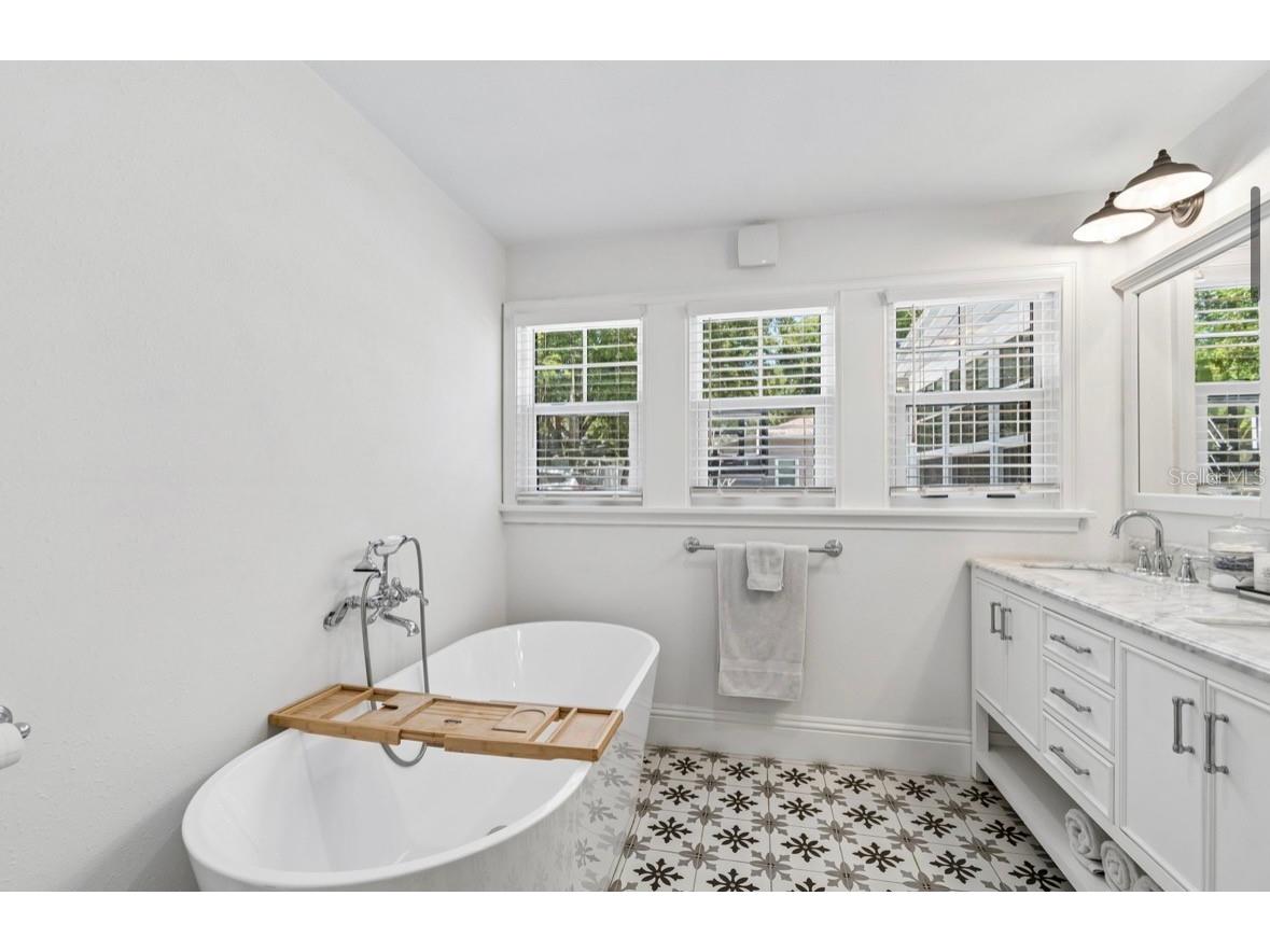 1820 1st Street N Saint Petersburg FL 33704 TB8503355 image37