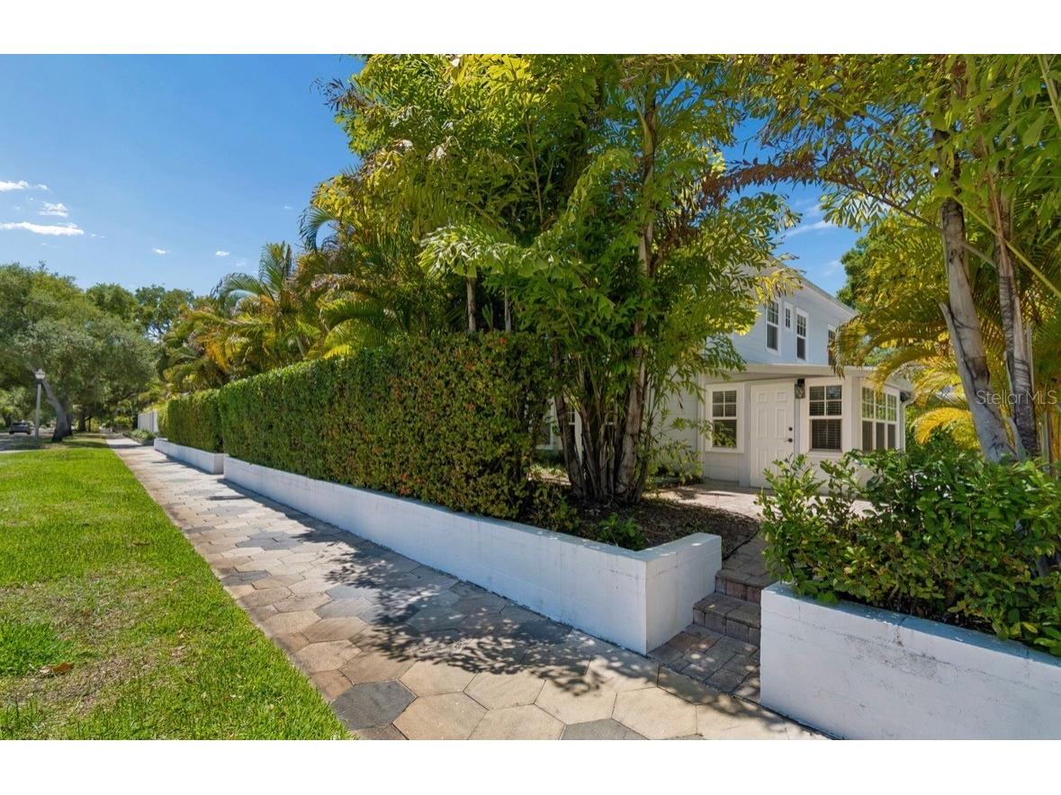 1820 1st Street N Saint Petersburg FL 33704 TB8503355 image82
