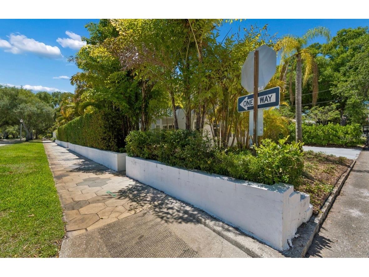 1820 1st Street N Saint Petersburg FL 33704 TB8503355 image83