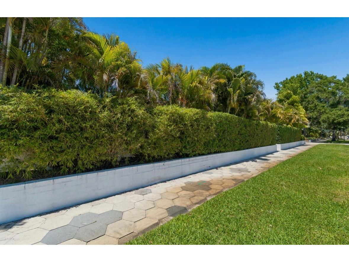 1820 1st Street N Saint Petersburg FL 33704 TB8503355 image85