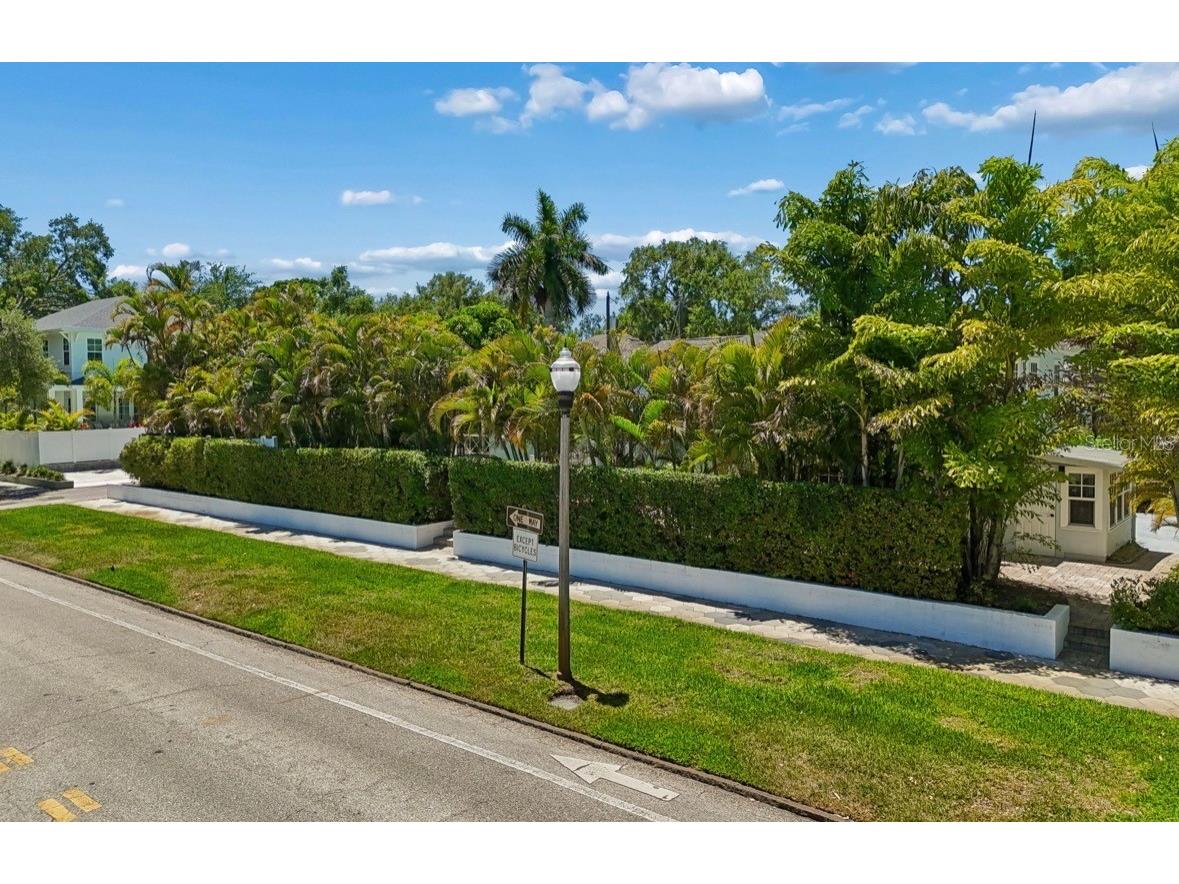 1820 1st Street N Saint Petersburg FL 33704 TB8503355 image87