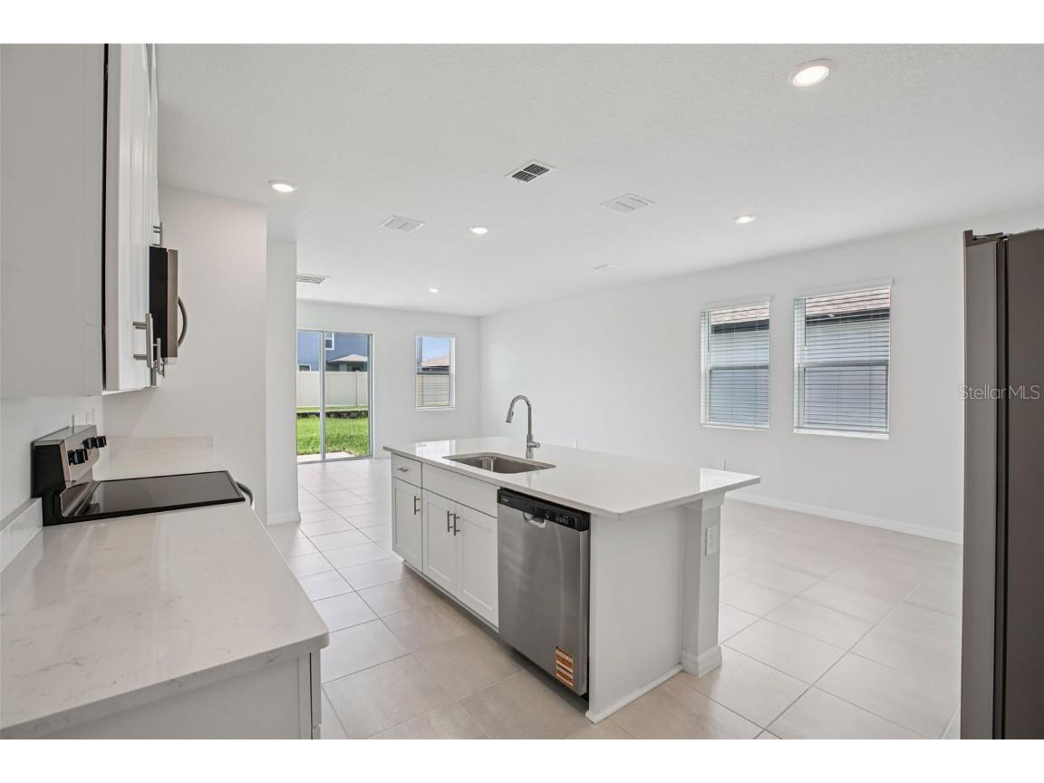 1820 Brekey Way Zephyrhills FL 33541 O6342333 image17