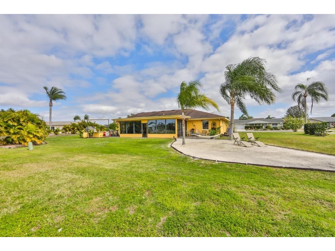 1820 El Rancho Drive Sun City Center FL 33573 A4661623 image57