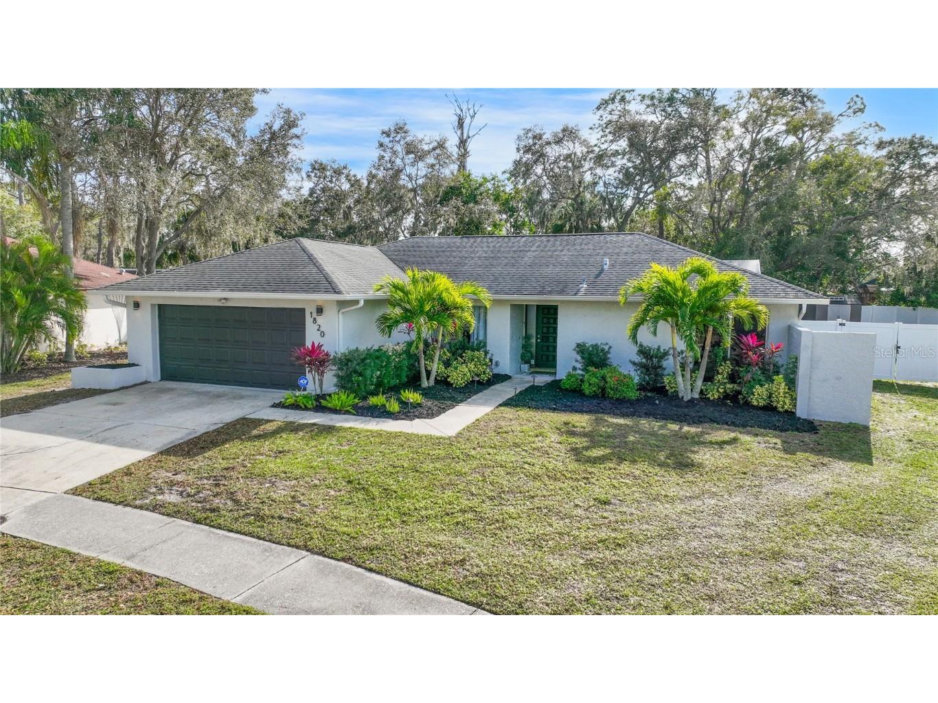 1820 Woodhaven Circle Sarasota FL 34232 A4597764 image1