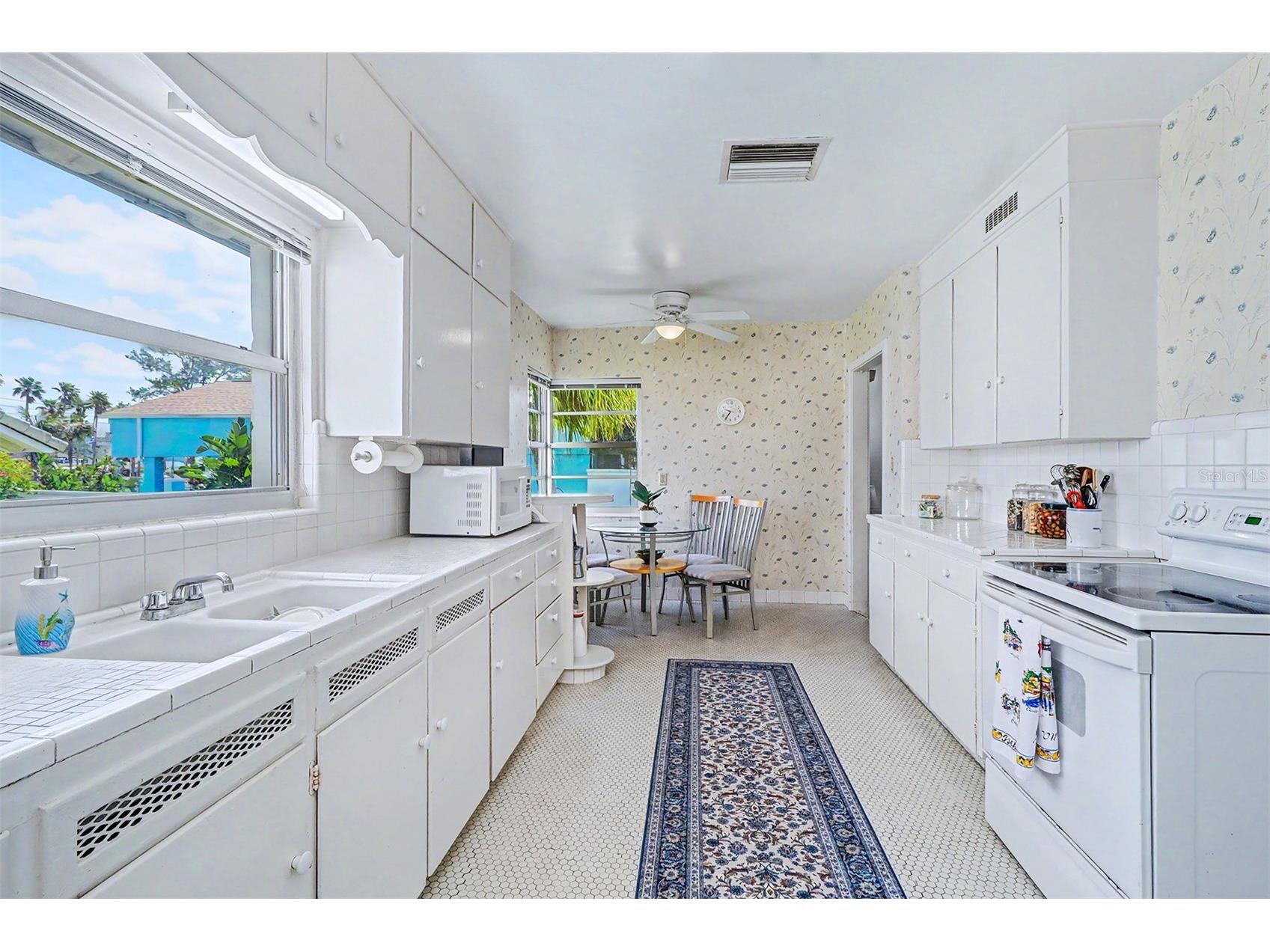18206 Sunset Boulevard Redington Shores FL 33708 - GULF OF AMERICA TB8497053 image23