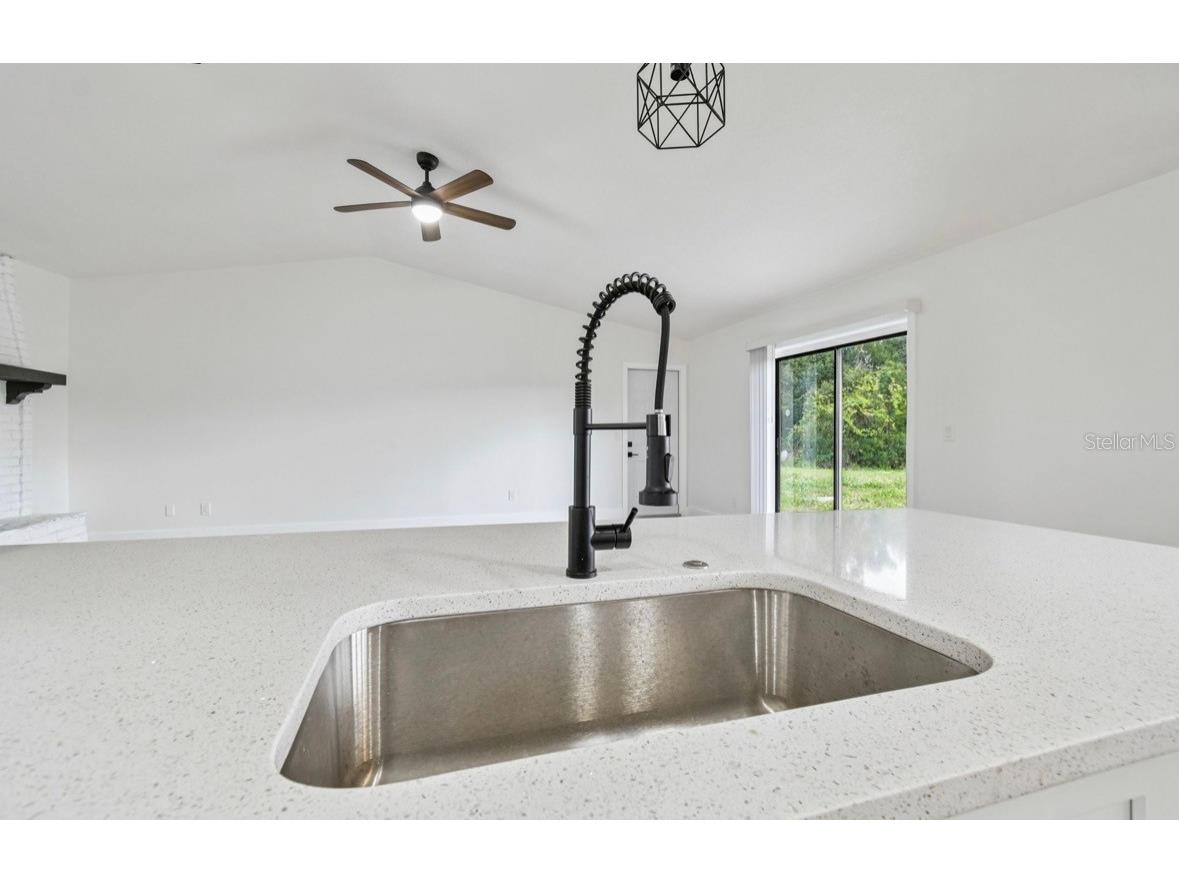 18208 State Road 52 Land O Lakes FL 34638 TB8453423 image8