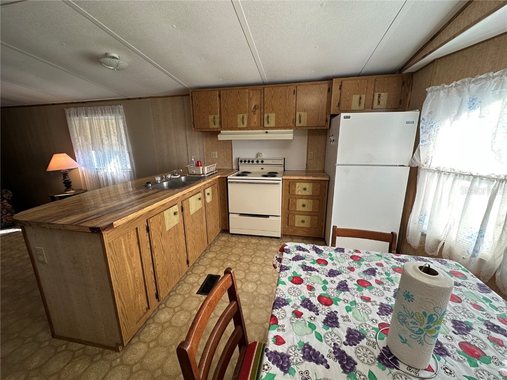 1821 Fruitland Park Circle Eagle Lake FL 33839 L4957242 image10