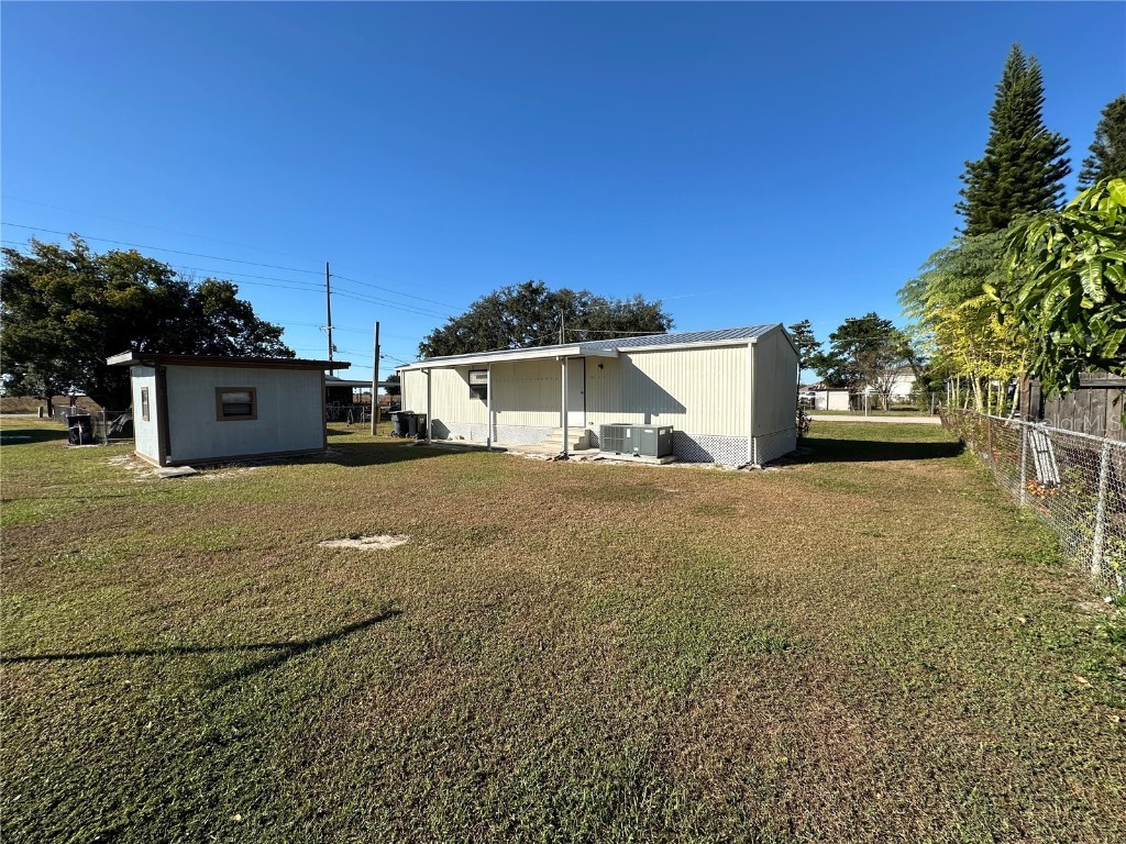 1821 Fruitland Park Circle Eagle Lake FL 33839 L4957242 image6