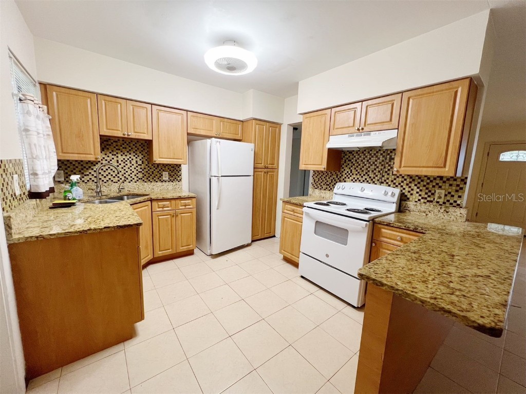 1821 Meridel Tampa FL 33612 T3434196 image1