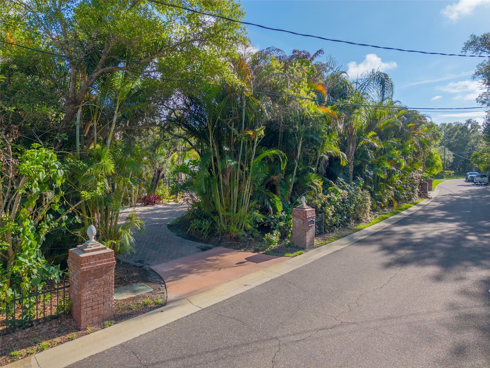 1821 Oak Creek Drive Dunedin FL 34698 TB8516583 image2