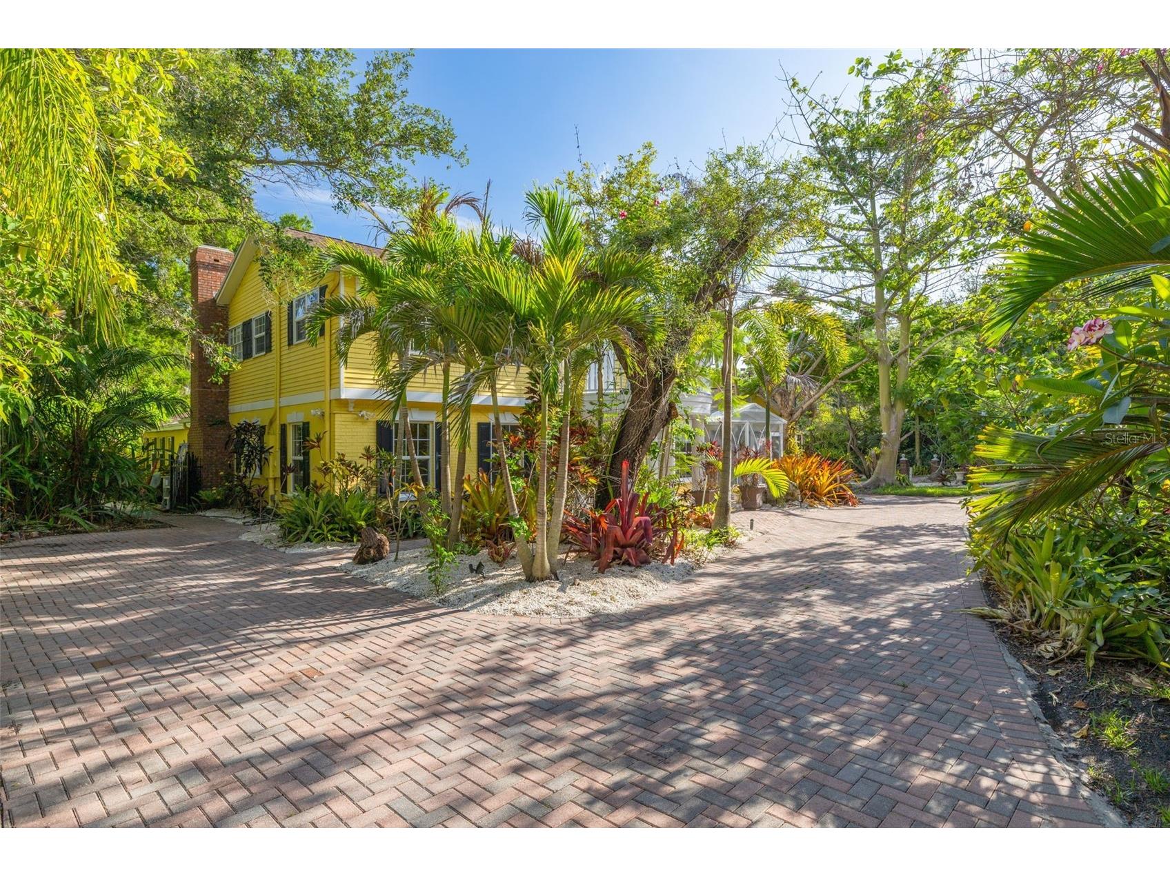 1821 Oak Creek Drive Dunedin FL 34698 TB8516583 image3