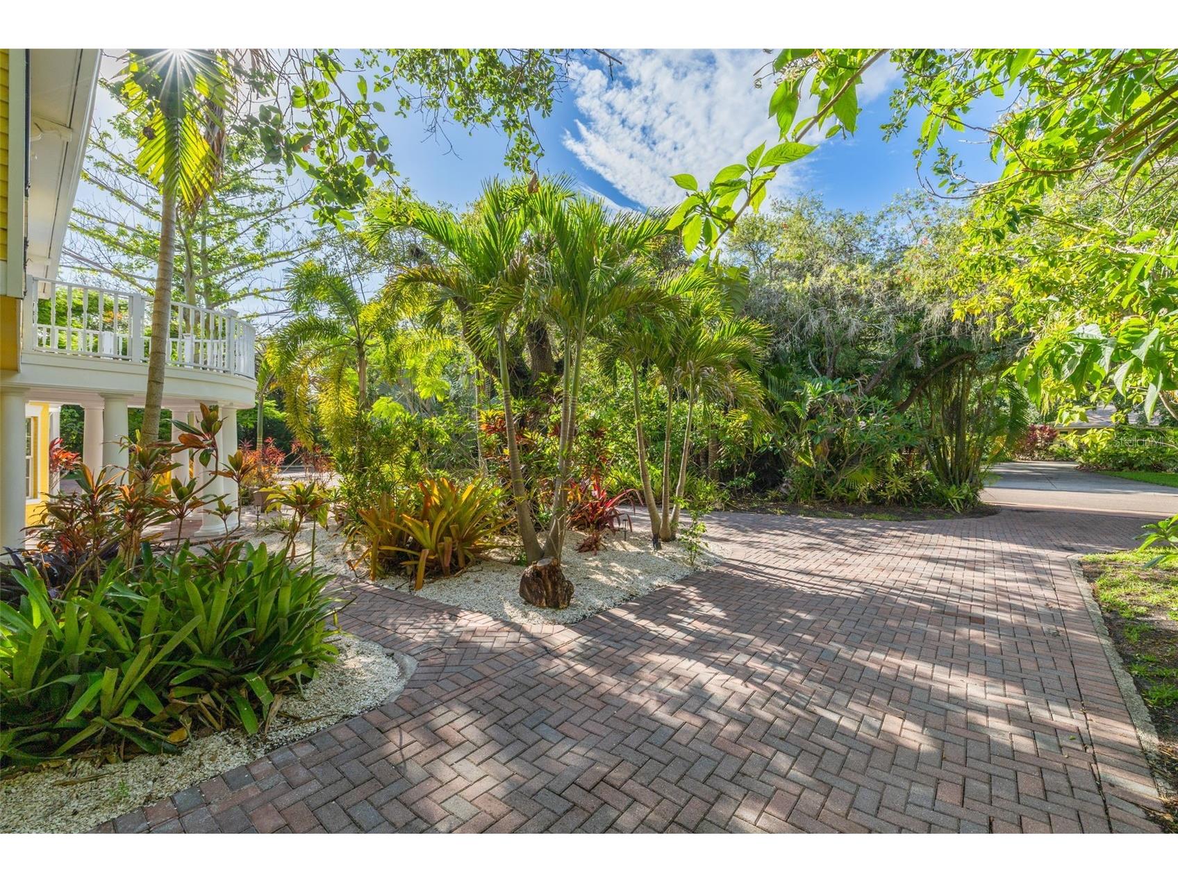 1821 Oak Creek Drive Dunedin FL 34698 TB8516583 image4