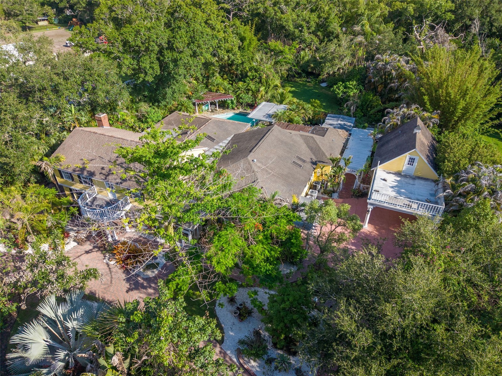 1821 Oak Creek Drive Dunedin FL 34698 TB8516583 image83