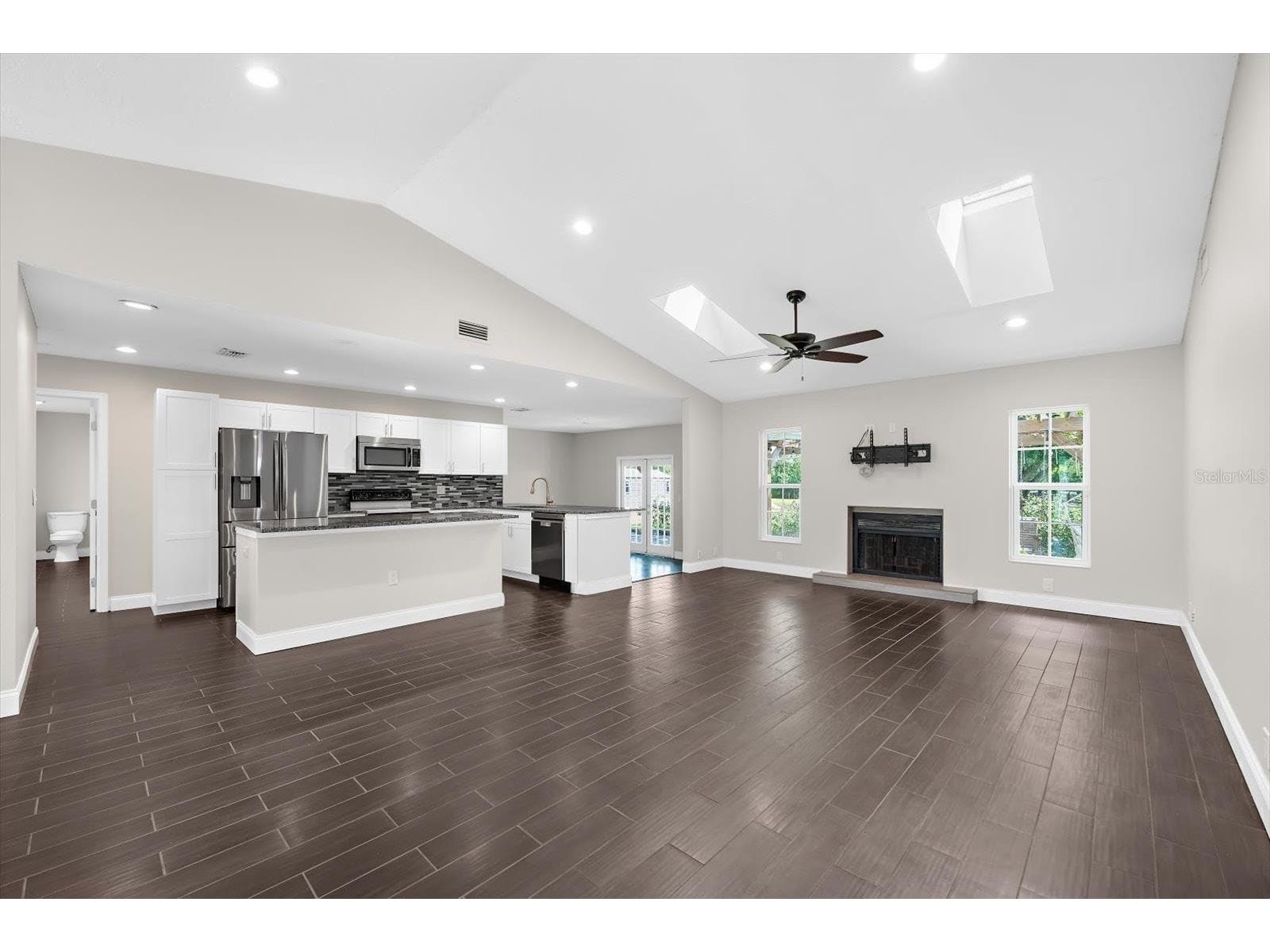 1821 Racimo Drive Sarasota FL 34240 A4690267 image10