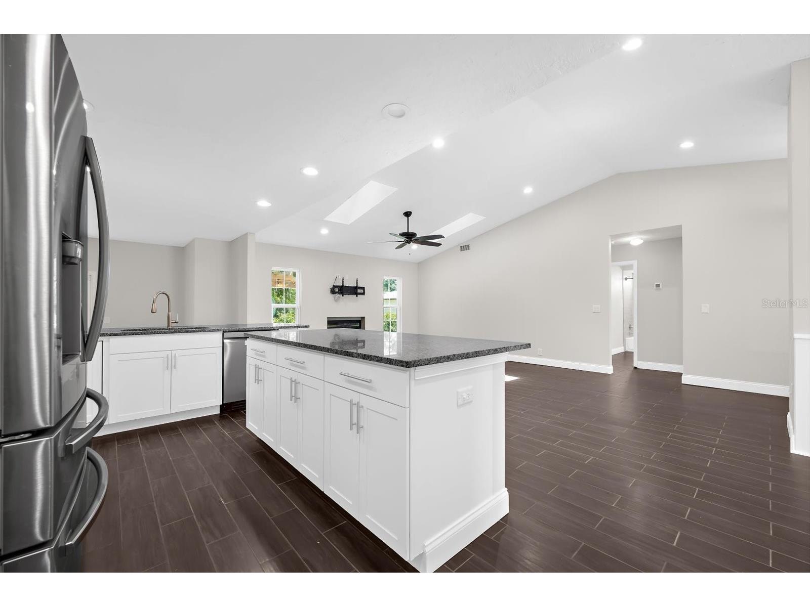 1821 Racimo Drive Sarasota FL 34240 A4690267 image15