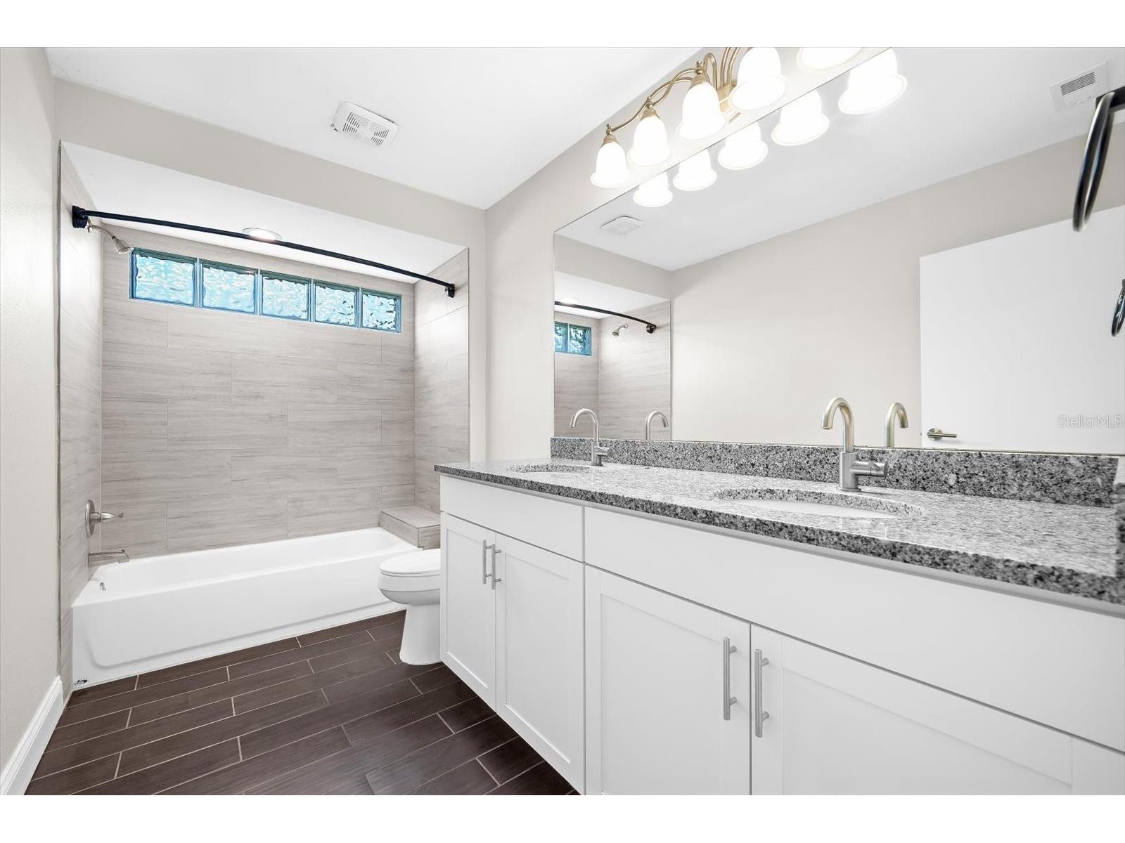 1821 Racimo Drive Sarasota FL 34240 A4690267 image34