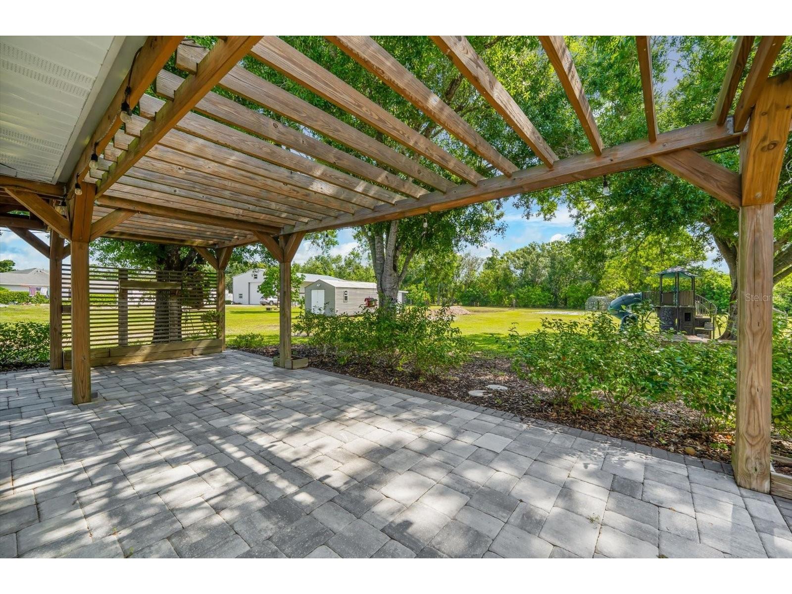 1821 Racimo Drive Sarasota FL 34240 A4690267 image44