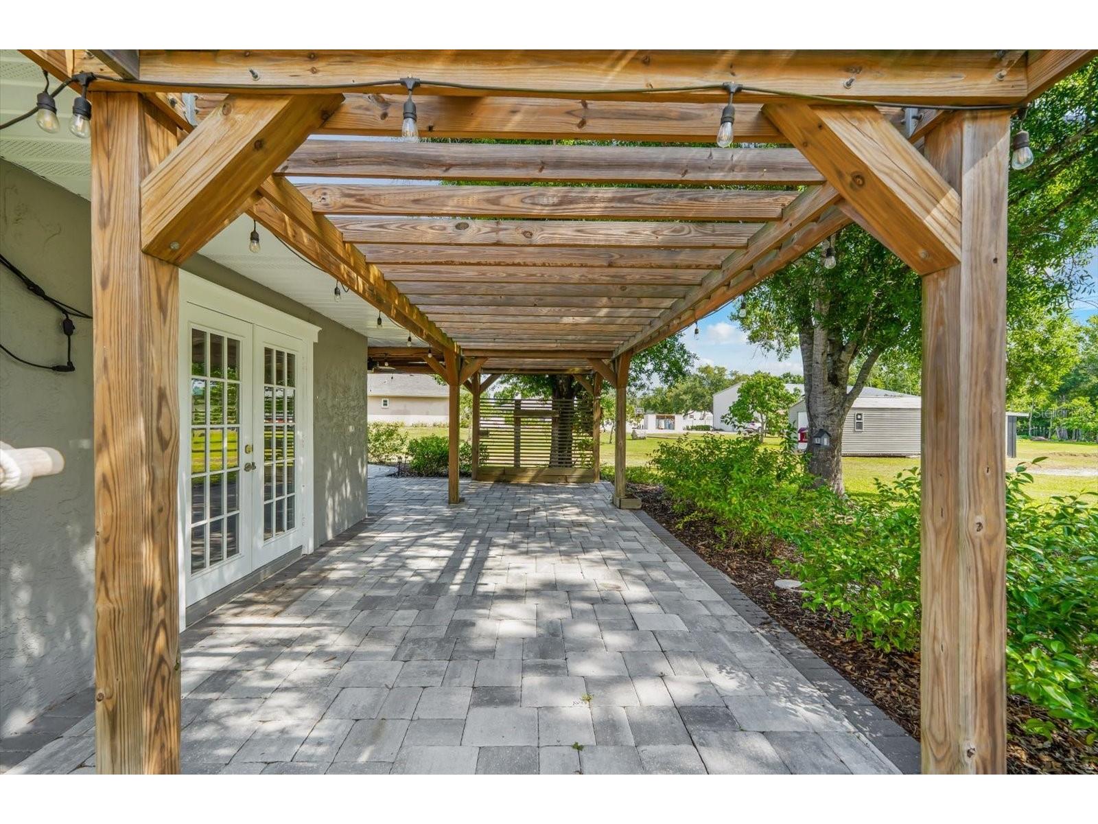 1821 Racimo Drive Sarasota FL 34240 A4690267 image47