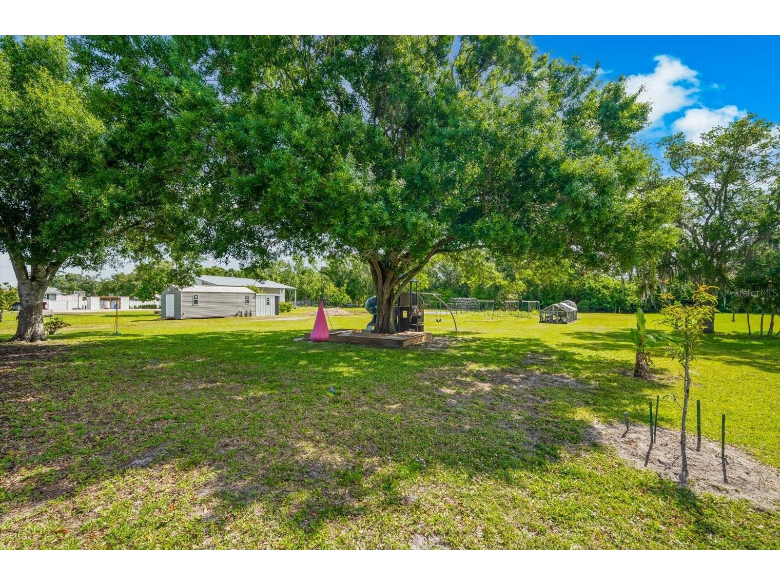 1821 Racimo Drive Sarasota FL 34240 A4690267 image48