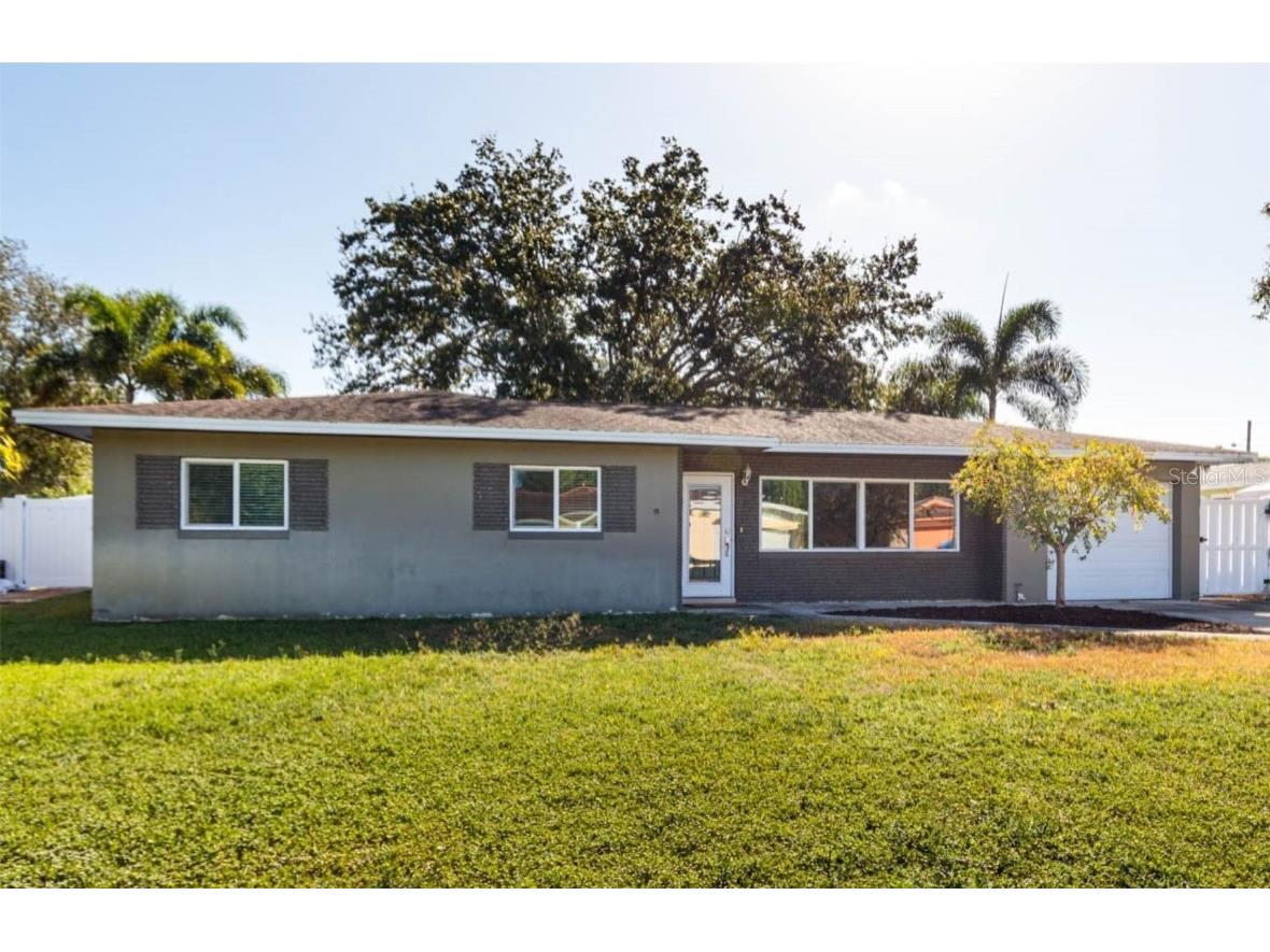 1821 Winchester Road N Saint Petersburg FL 33710 U8216514 image1