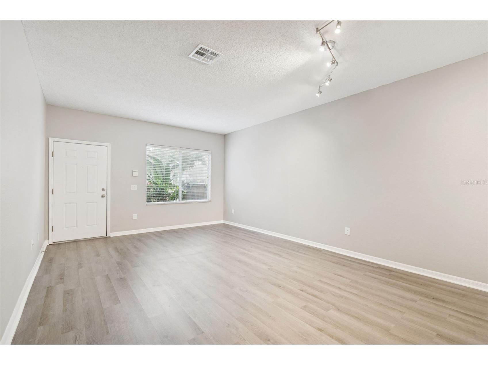 18214 Paradise Point Drive Tampa FL 33647 TB8461805 image8