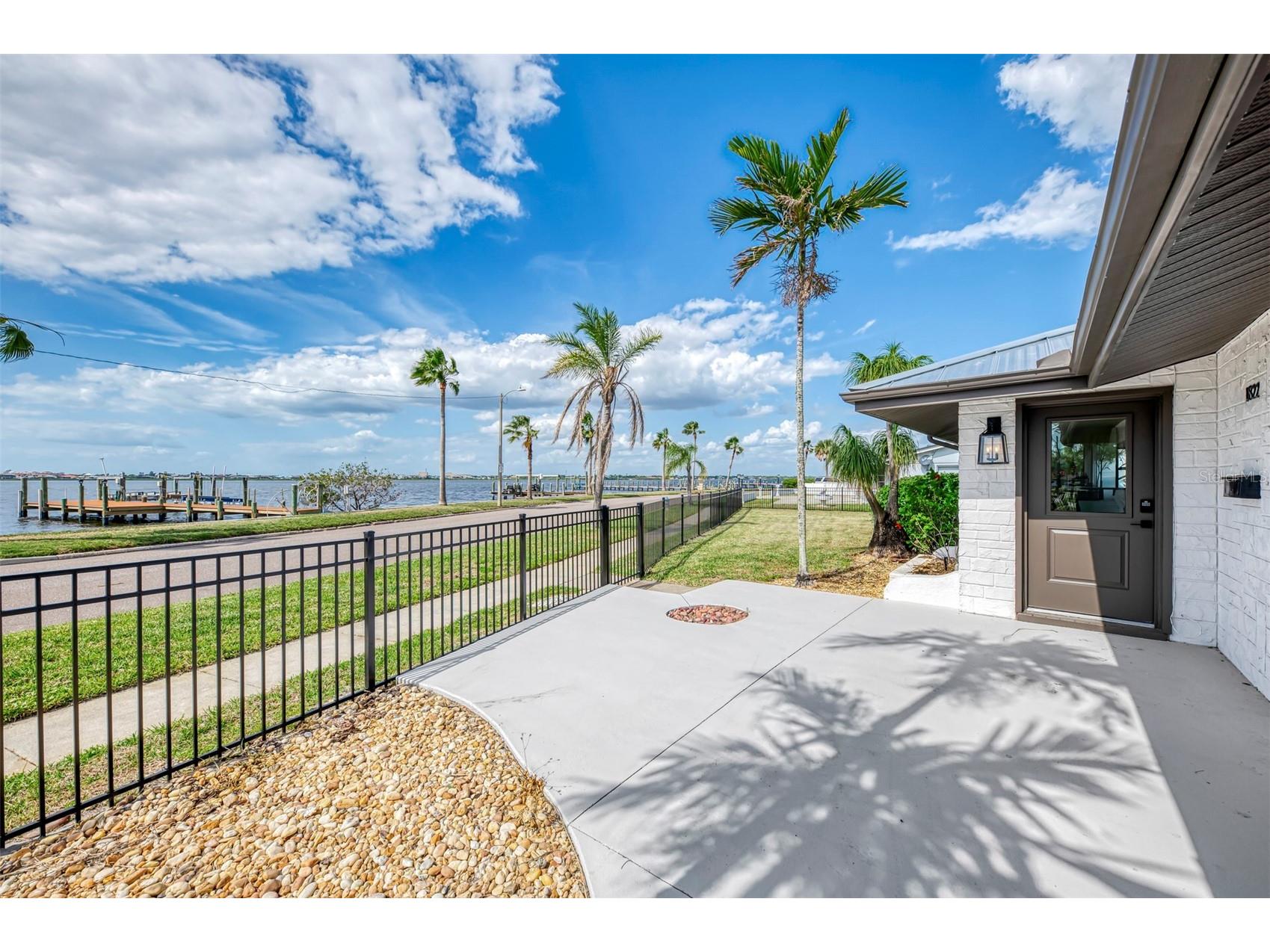1822 Riverside Drive E Bradenton FL 34208 - MANATEE RIVER A4687798 image7