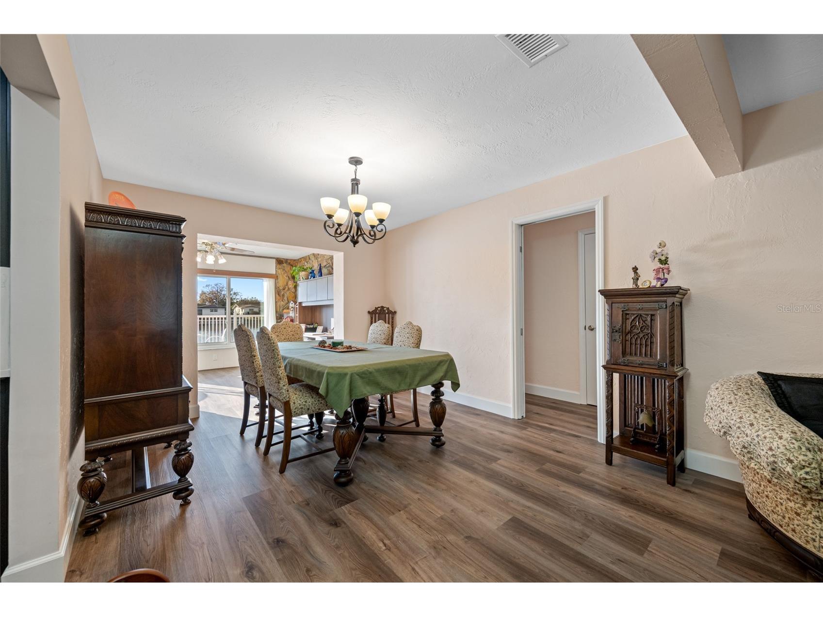 1822 Winchester Road N Saint Petersburg FL 33710 TB8473090 image28