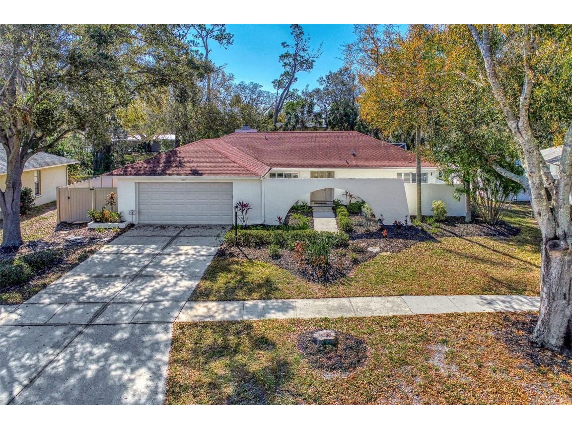 1822 Woodhaven Circle Sarasota FL 34232 D6134912 image1