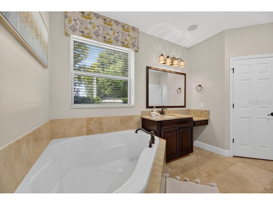 1823 Bella Casa Court Tampa FL 33618 TB8513537 image29