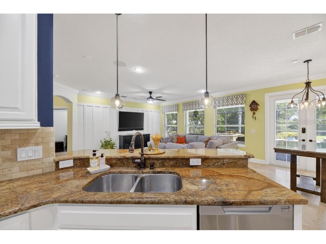 1823 Bella Casa Court Tampa FL 33618 TB8513537 image40
