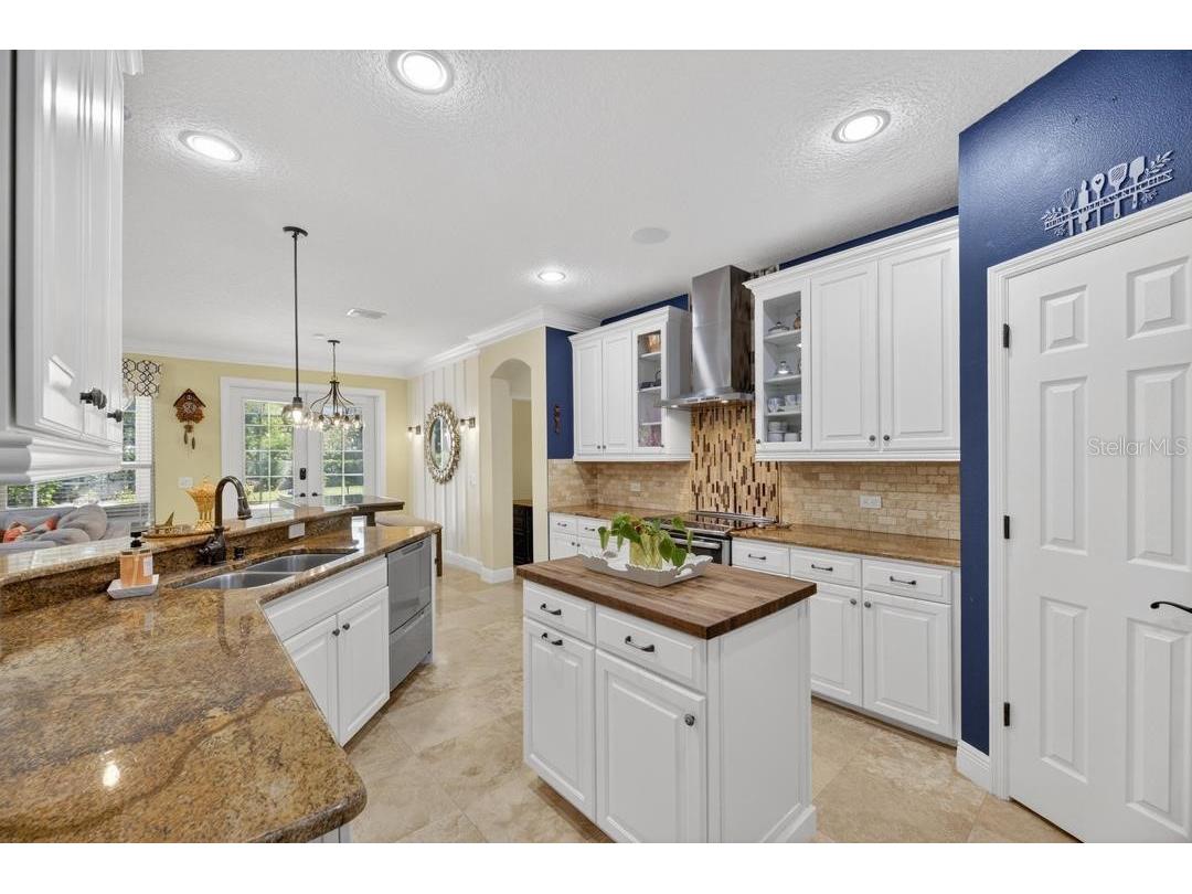 1823 Bella Casa Court Tampa FL 33618 TB8513537 image42