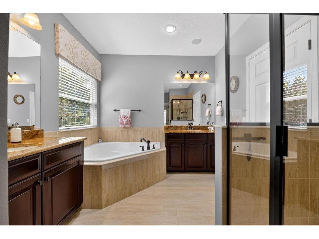 1823 Bella Casa Court Tampa FL 33618 TB8513537 image72