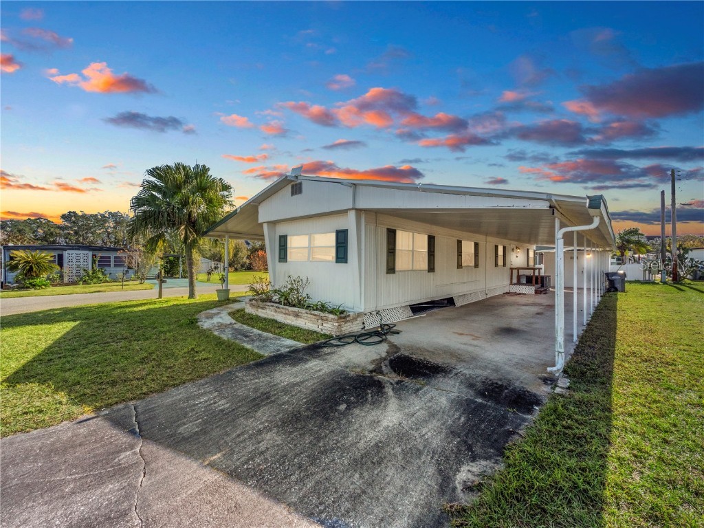 1823 Blue Lake Drive Lakeland FL 33801 L4941691 image1