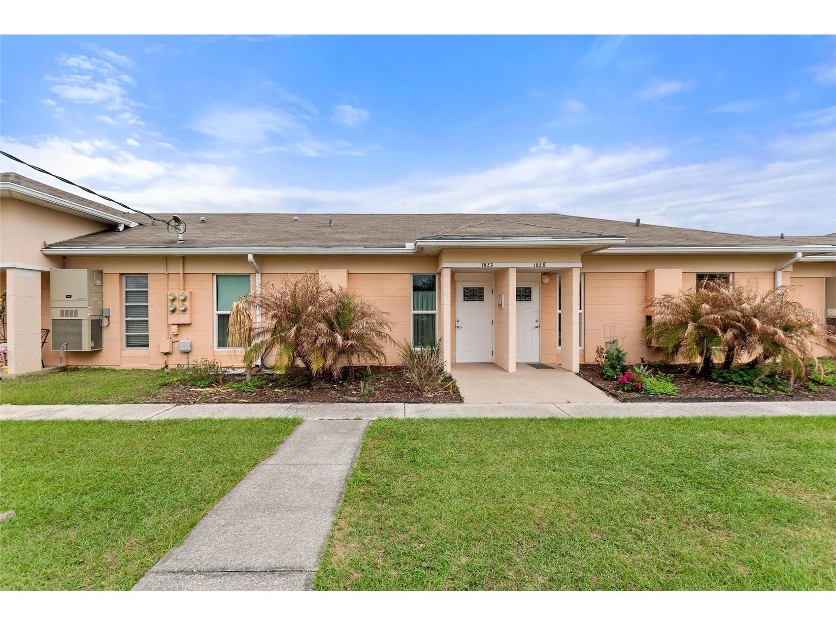 1823 Club Circle Lakeshore FL 33854 P4938048 image1