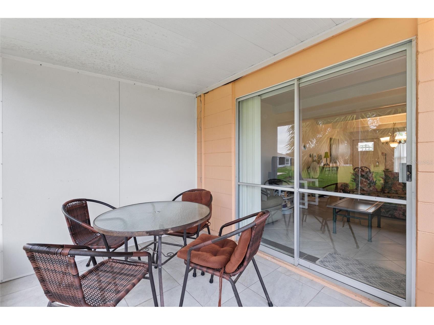 1823 Club Circle Lakeshore FL 33854 P4938048 image10