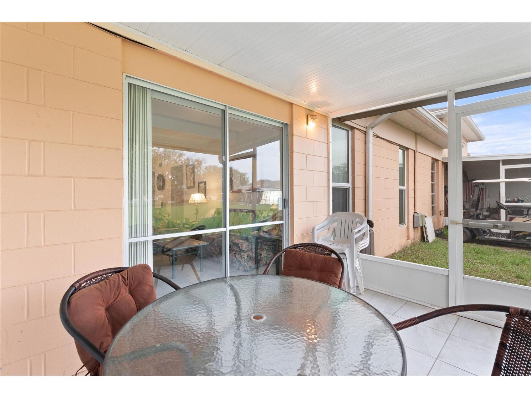 1823 Club Circle Lakeshore FL 33854 P4938048 image11