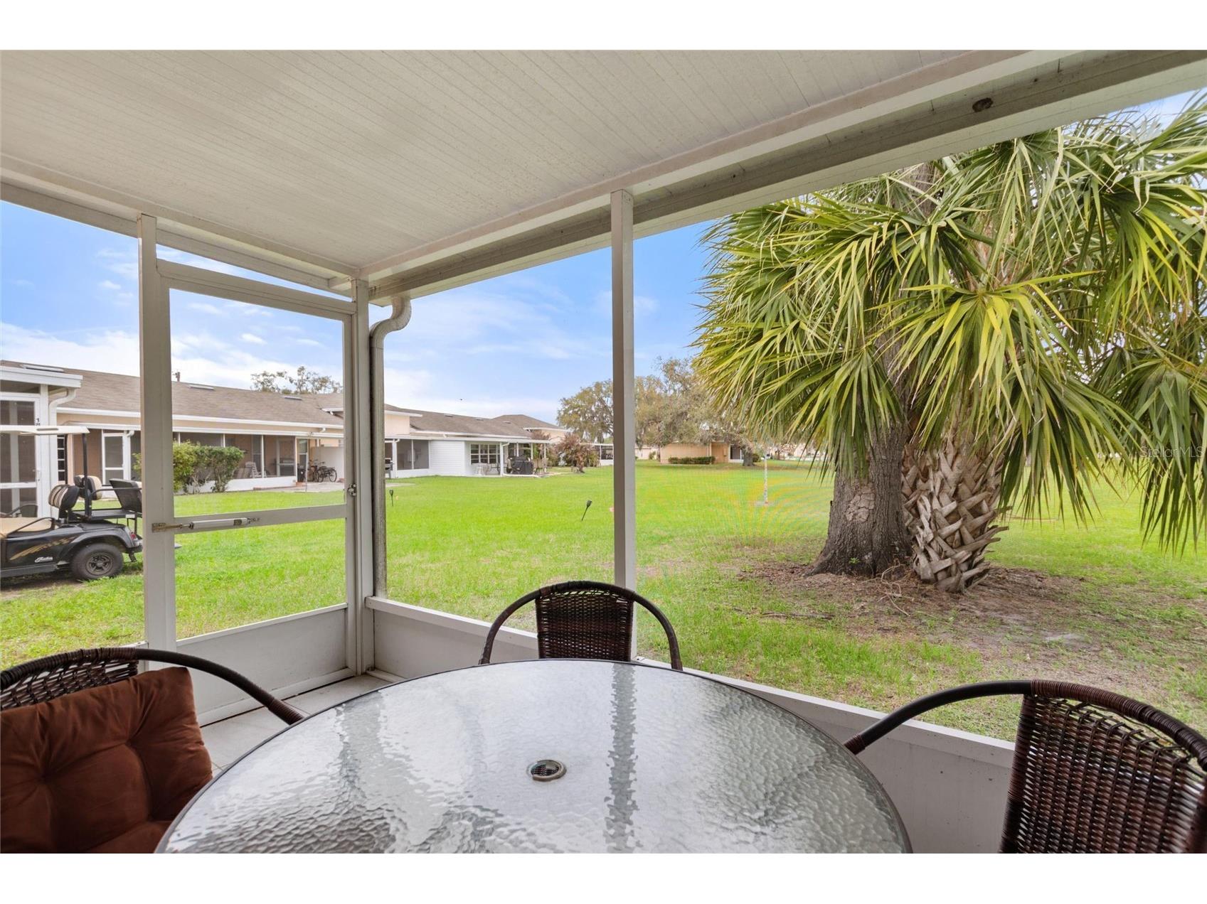 1823 Club Circle Lakeshore FL 33854 P4938048 image16