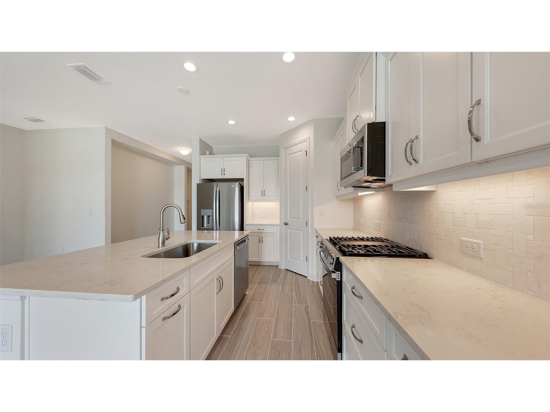 18230 Vizcaya Court Venice FL 34293 A4671565 image9
